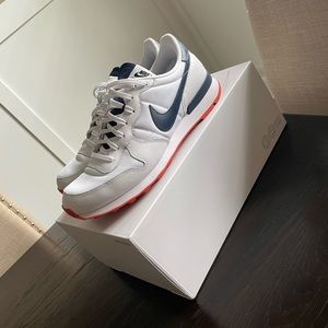 Nike Internationalist - Brand new